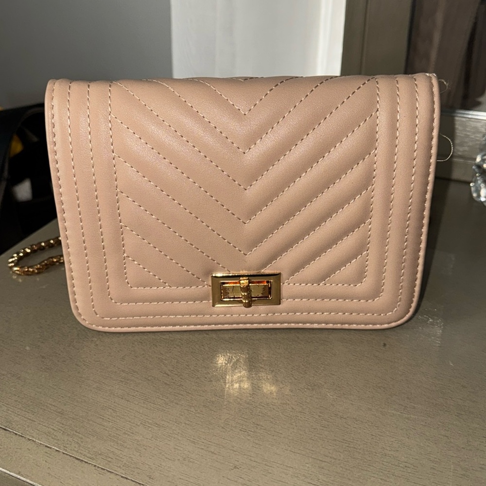 fashion nova chain bag!